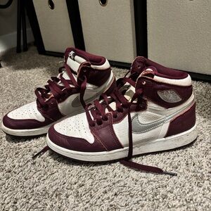 Nike Air Jordan 1 High - White & Burgundy